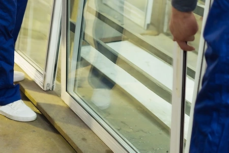 Commercial Glass Repair Technician in Pompano Beach, FL